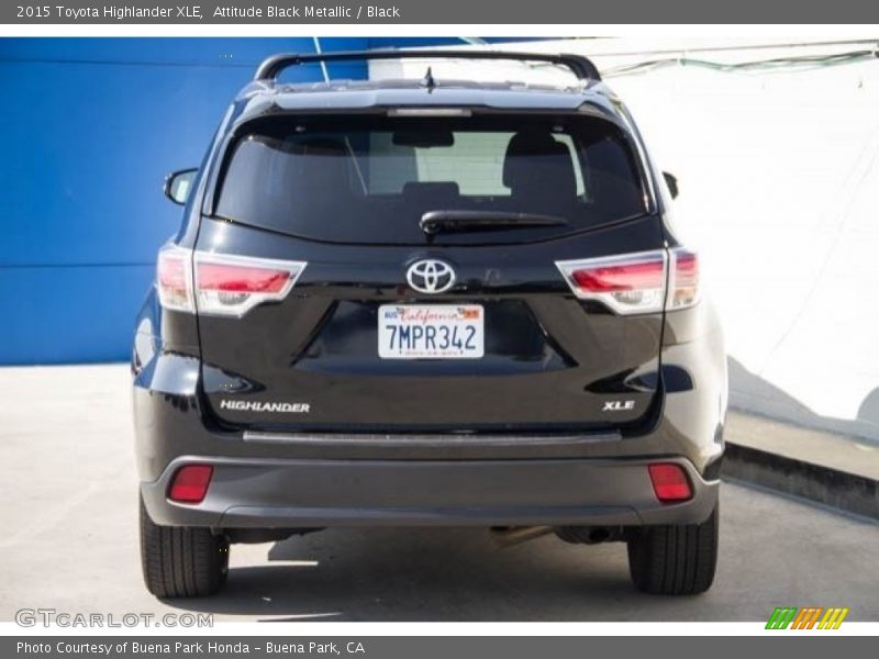 Attitude Black Metallic / Black 2015 Toyota Highlander XLE