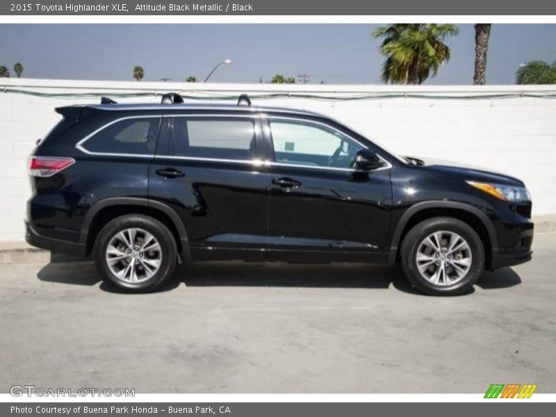 Attitude Black Metallic / Black 2015 Toyota Highlander XLE