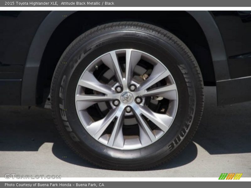 Attitude Black Metallic / Black 2015 Toyota Highlander XLE