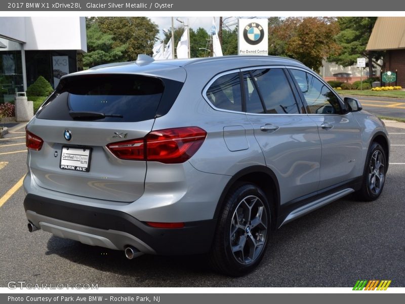 Glacier Silver Metallic / Oyster 2017 BMW X1 xDrive28i