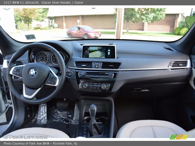 Glacier Silver Metallic / Oyster 2017 BMW X1 xDrive28i