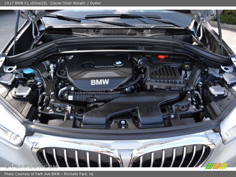 Glacier Silver Metallic / Oyster 2017 BMW X1 xDrive28i