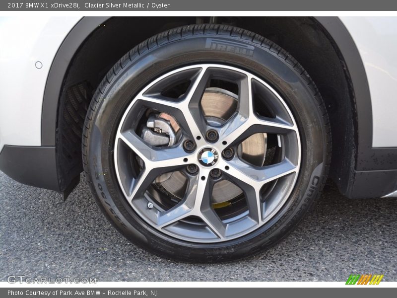 Glacier Silver Metallic / Oyster 2017 BMW X1 xDrive28i