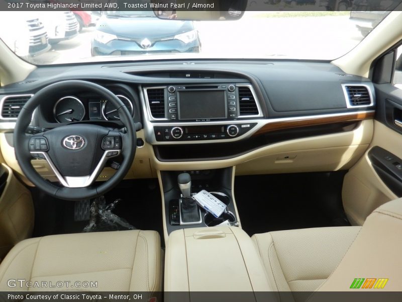 Toasted Walnut Pearl / Almond 2017 Toyota Highlander Limited AWD