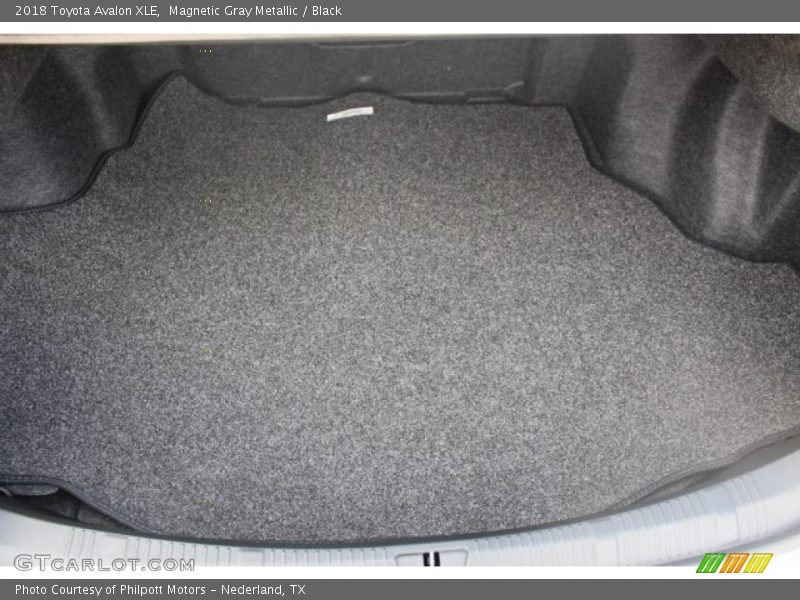 Magnetic Gray Metallic / Black 2018 Toyota Avalon XLE