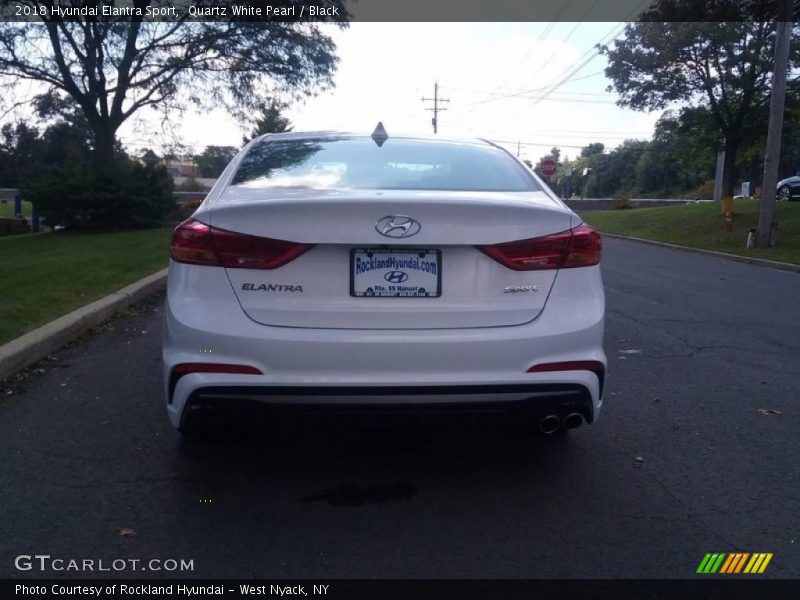 Quartz White Pearl / Black 2018 Hyundai Elantra Sport