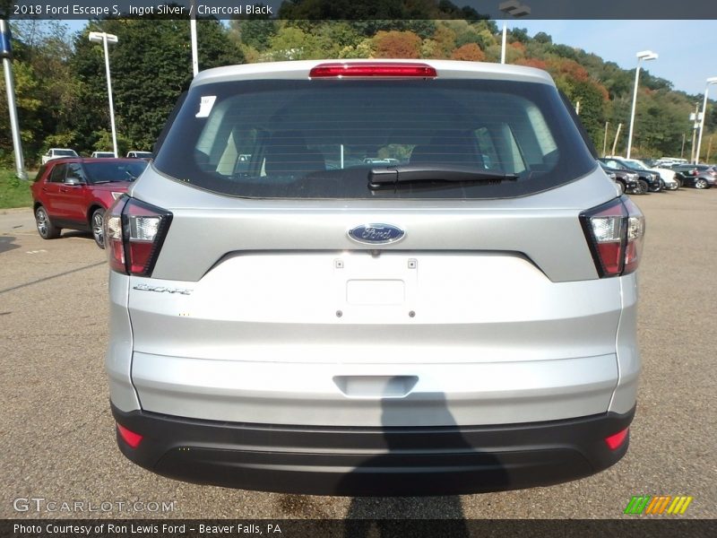 Ingot Silver / Charcoal Black 2018 Ford Escape S