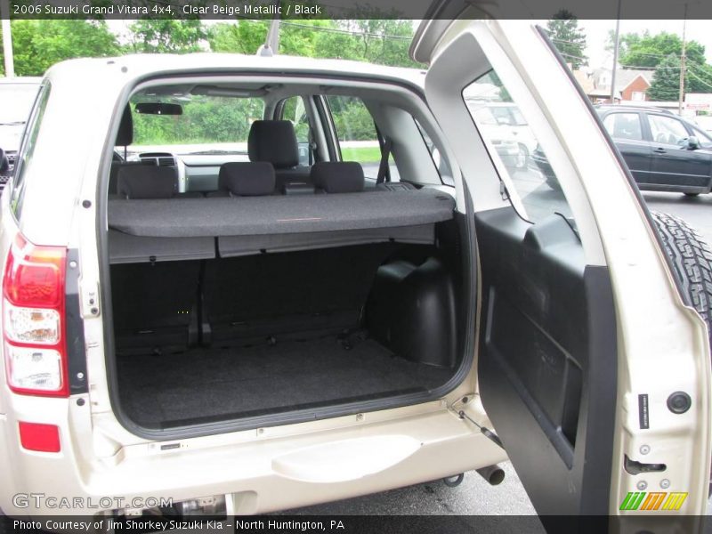 Clear Beige Metallic / Black 2006 Suzuki Grand Vitara 4x4