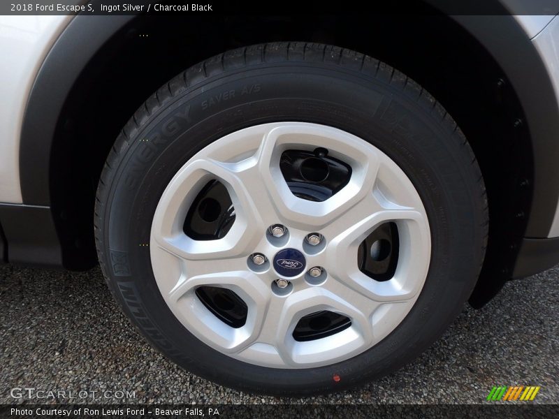 Ingot Silver / Charcoal Black 2018 Ford Escape S