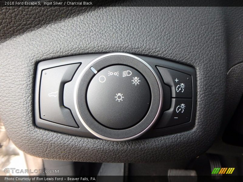 Ingot Silver / Charcoal Black 2018 Ford Escape S