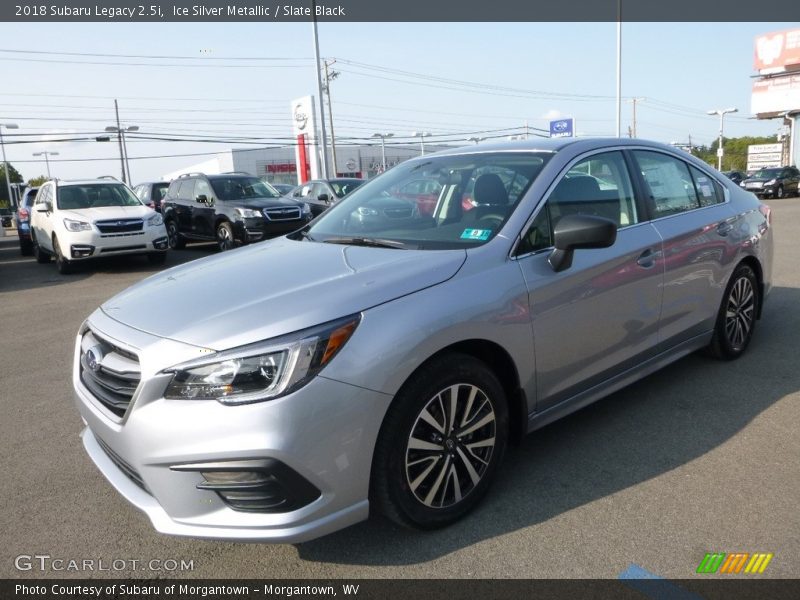 Front 3/4 View of 2018 Legacy 2.5i