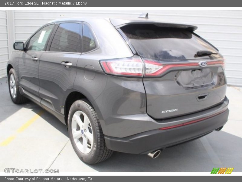 Magnetic Metallic / Ebony 2017 Ford Edge SE