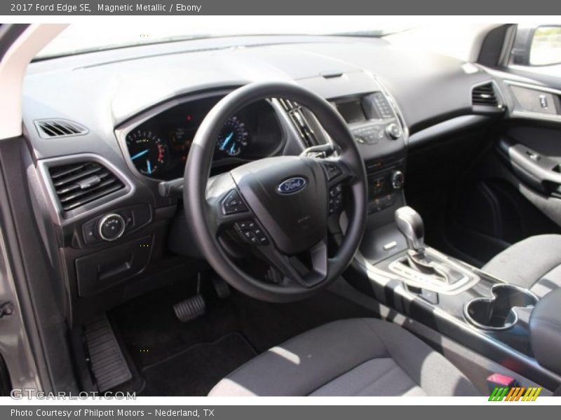 Magnetic Metallic / Ebony 2017 Ford Edge SE