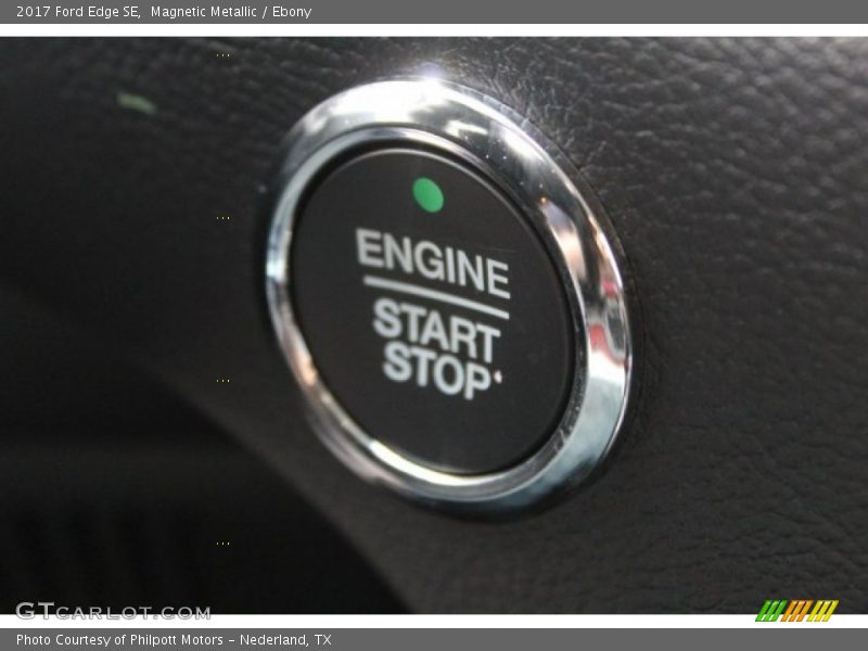 Magnetic Metallic / Ebony 2017 Ford Edge SE