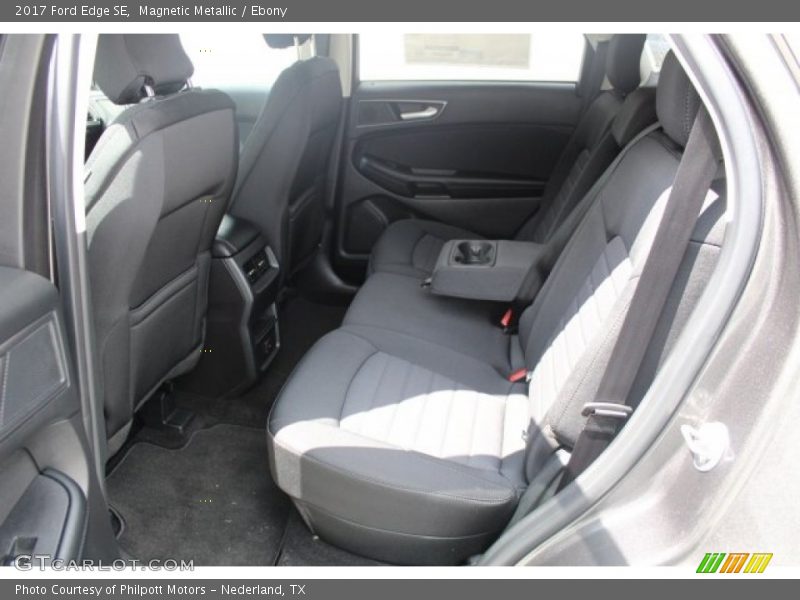 Magnetic Metallic / Ebony 2017 Ford Edge SE