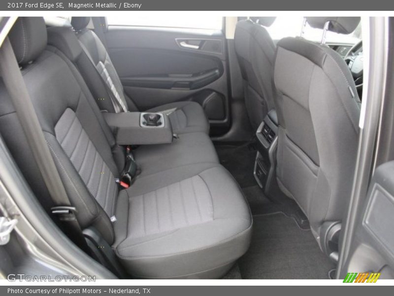 Magnetic Metallic / Ebony 2017 Ford Edge SE