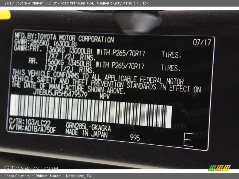 Magnetic Gray Metallic / Black 2017 Toyota 4Runner TRD Off-Road Premium 4x4