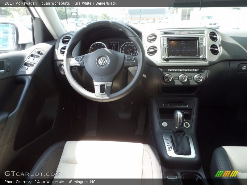 Pure White / Beige/Black 2017 Volkswagen Tiguan Wolfsburg