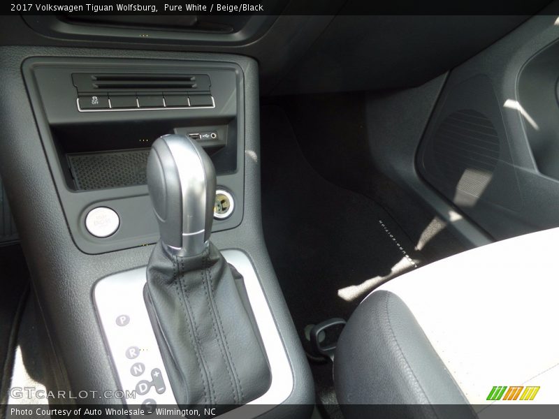 Pure White / Beige/Black 2017 Volkswagen Tiguan Wolfsburg