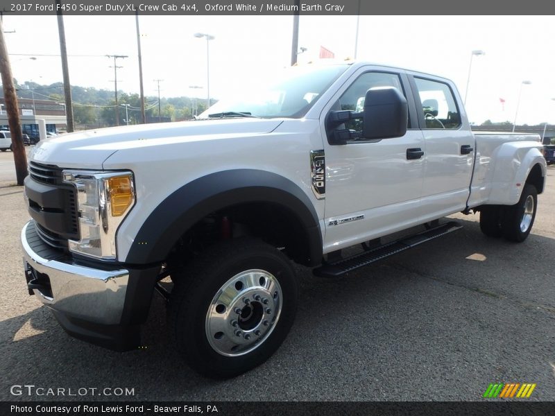Oxford White / Medium Earth Gray 2017 Ford F450 Super Duty XL Crew Cab 4x4
