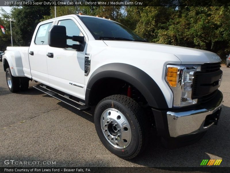 Oxford White / Medium Earth Gray 2017 Ford F450 Super Duty XL Crew Cab 4x4