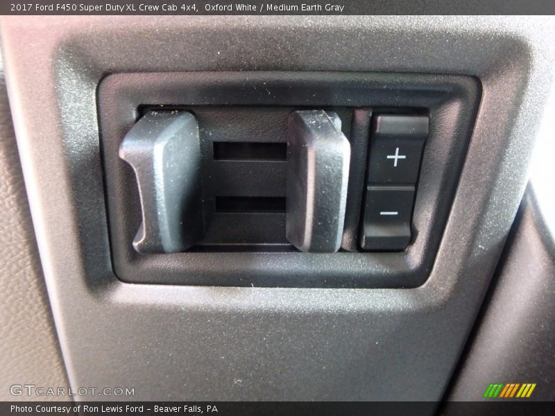 Oxford White / Medium Earth Gray 2017 Ford F450 Super Duty XL Crew Cab 4x4