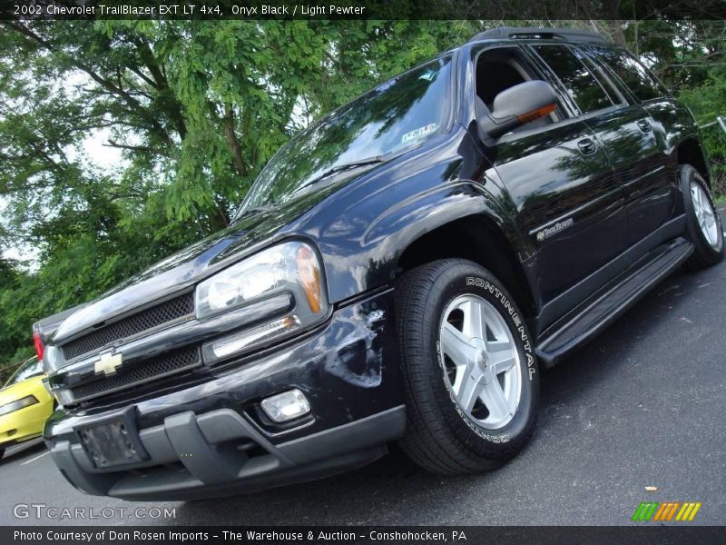 Onyx Black / Light Pewter 2002 Chevrolet TrailBlazer EXT LT 4x4