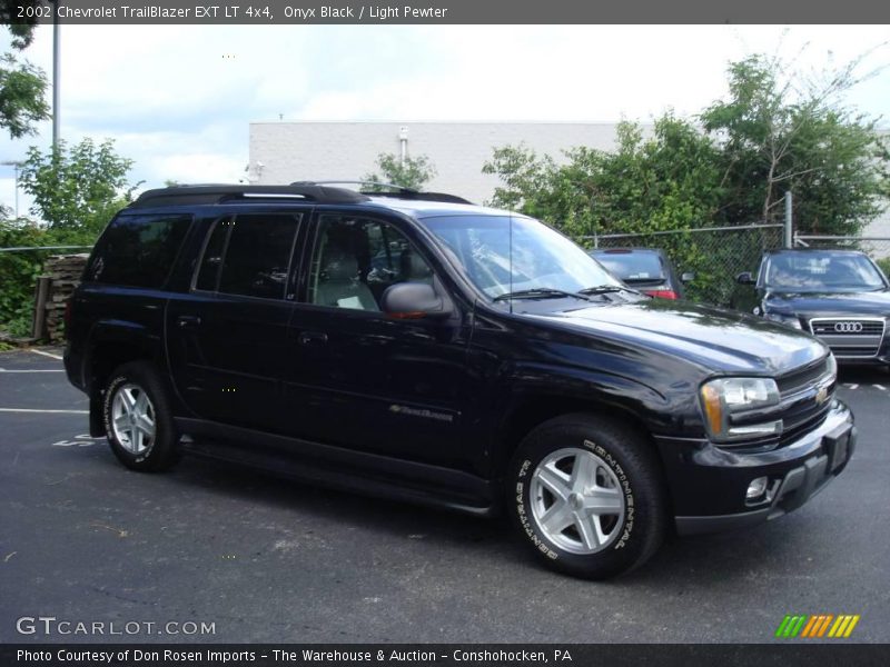 Onyx Black / Light Pewter 2002 Chevrolet TrailBlazer EXT LT 4x4