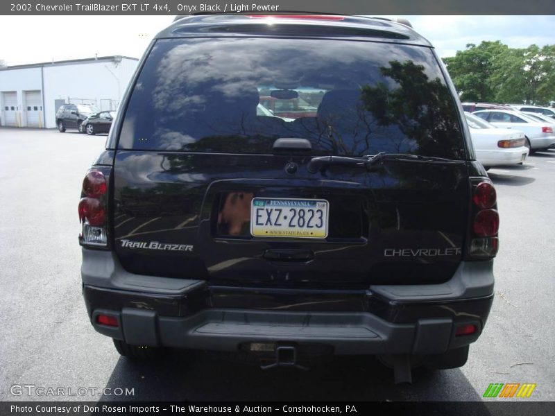 Onyx Black / Light Pewter 2002 Chevrolet TrailBlazer EXT LT 4x4