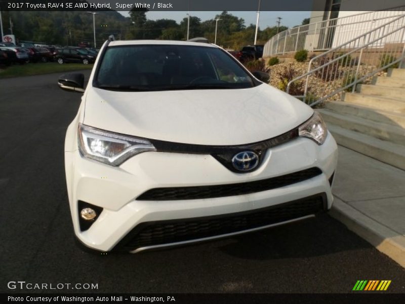 Super White / Black 2017 Toyota RAV4 SE AWD Hybrid
