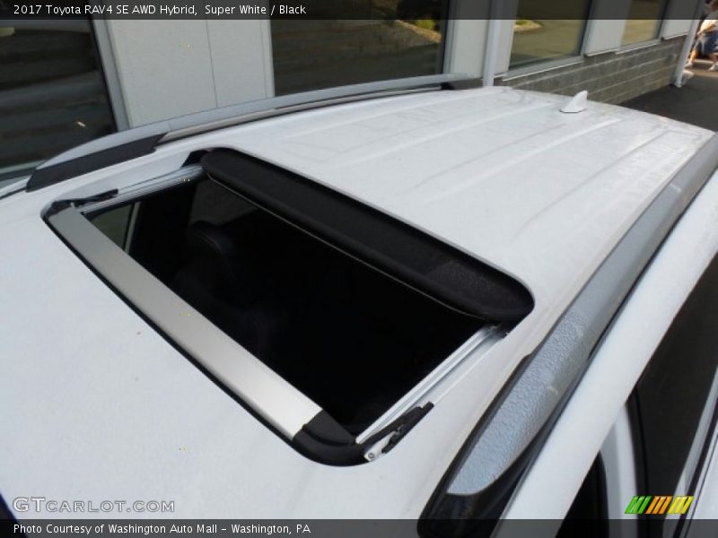 Super White / Black 2017 Toyota RAV4 SE AWD Hybrid