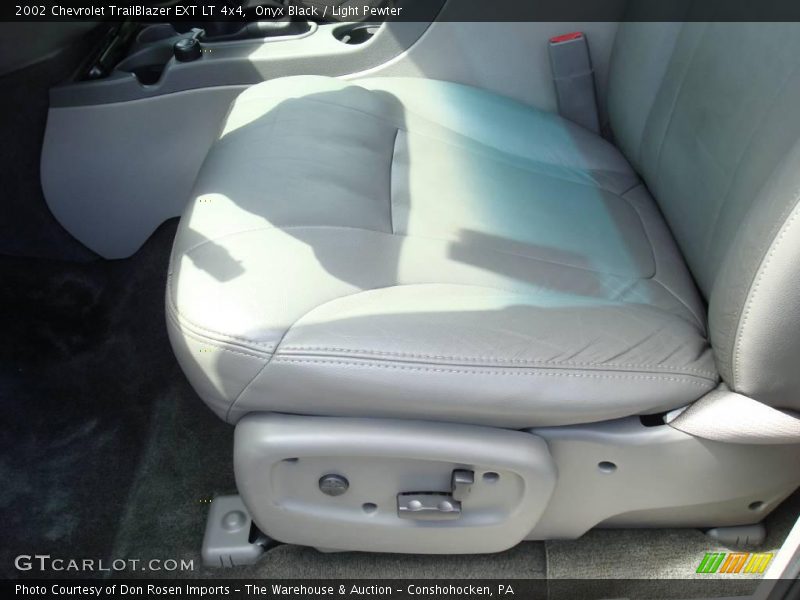Onyx Black / Light Pewter 2002 Chevrolet TrailBlazer EXT LT 4x4