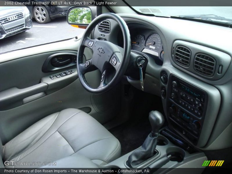 Onyx Black / Light Pewter 2002 Chevrolet TrailBlazer EXT LT 4x4