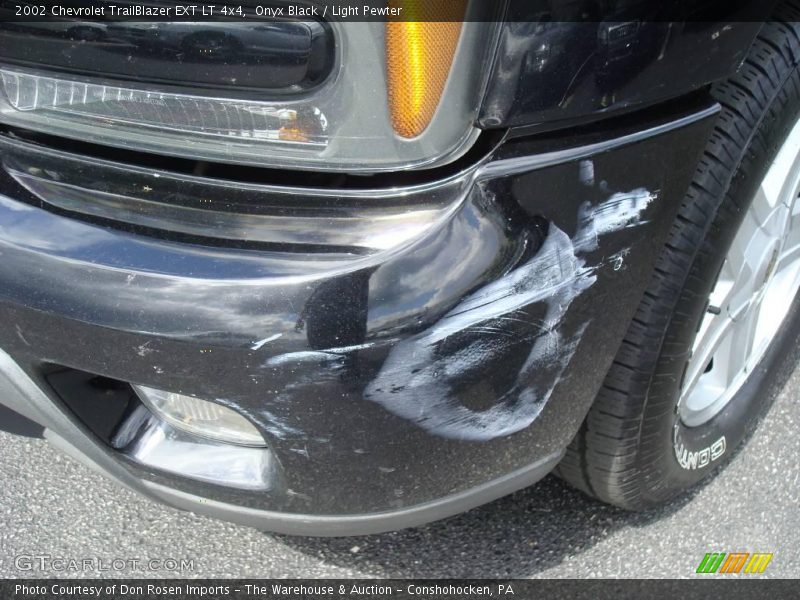Onyx Black / Light Pewter 2002 Chevrolet TrailBlazer EXT LT 4x4