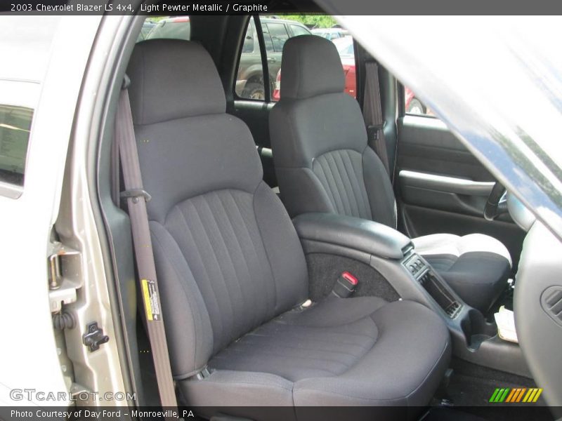 Light Pewter Metallic / Graphite 2003 Chevrolet Blazer LS 4x4