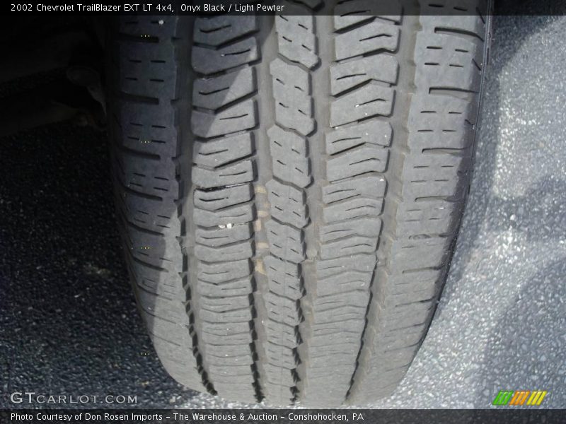 Onyx Black / Light Pewter 2002 Chevrolet TrailBlazer EXT LT 4x4