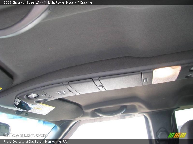 Light Pewter Metallic / Graphite 2003 Chevrolet Blazer LS 4x4
