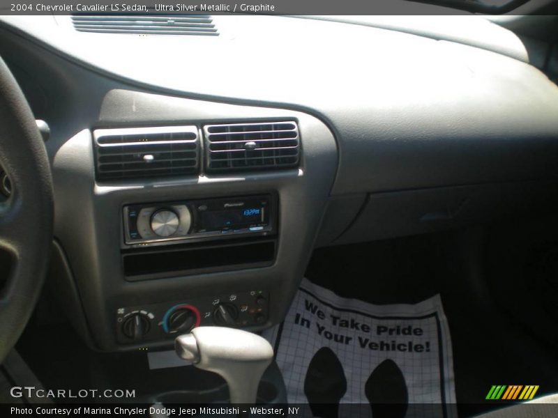 Ultra Silver Metallic / Graphite 2004 Chevrolet Cavalier LS Sedan