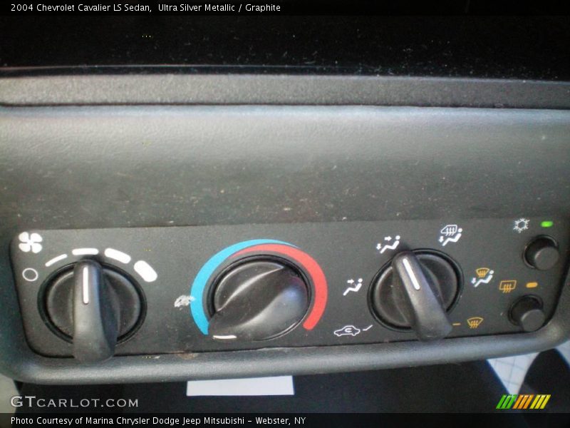 Ultra Silver Metallic / Graphite 2004 Chevrolet Cavalier LS Sedan