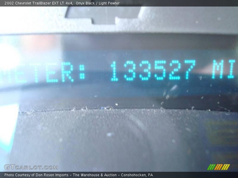 Onyx Black / Light Pewter 2002 Chevrolet TrailBlazer EXT LT 4x4