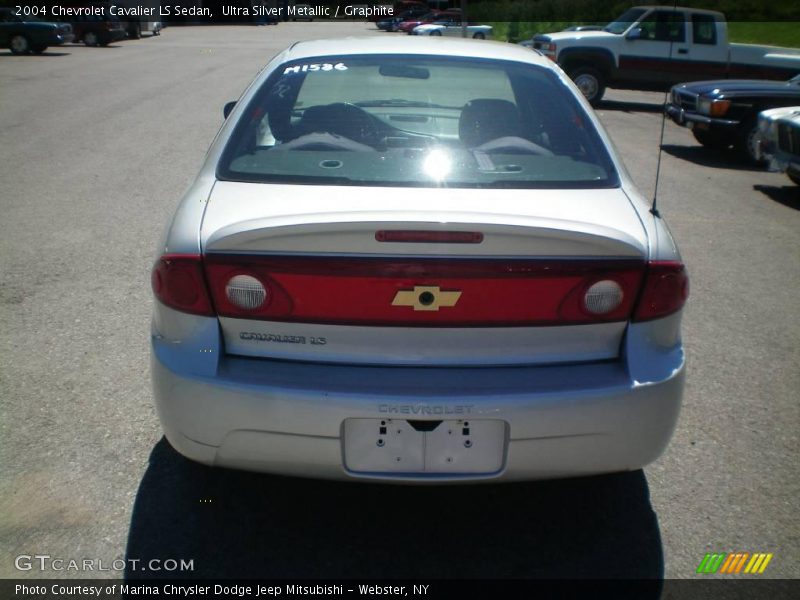 Ultra Silver Metallic / Graphite 2004 Chevrolet Cavalier LS Sedan