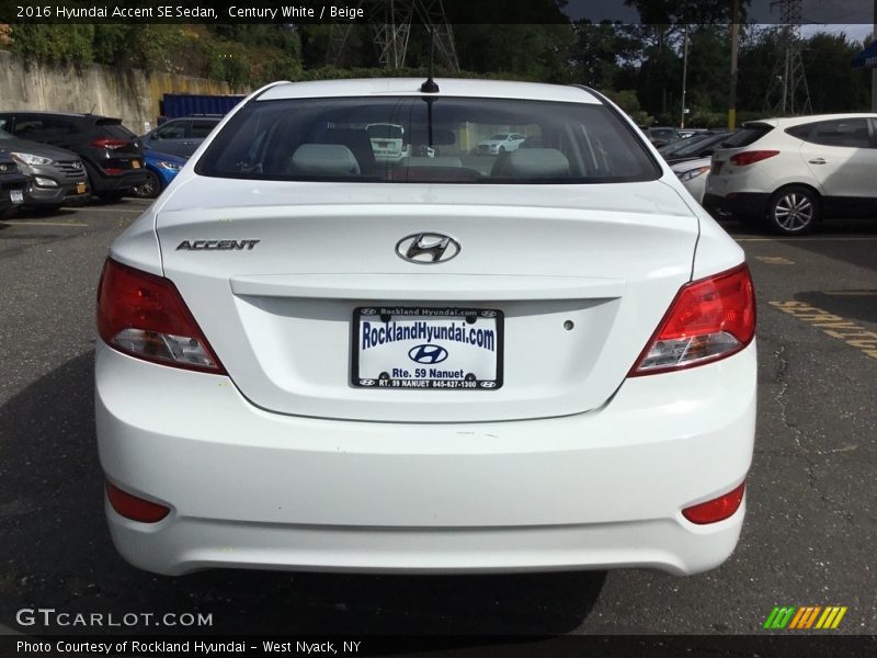 Century White / Beige 2016 Hyundai Accent SE Sedan