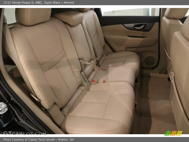 Super Black / Almond 2015 Nissan Rogue SL AWD