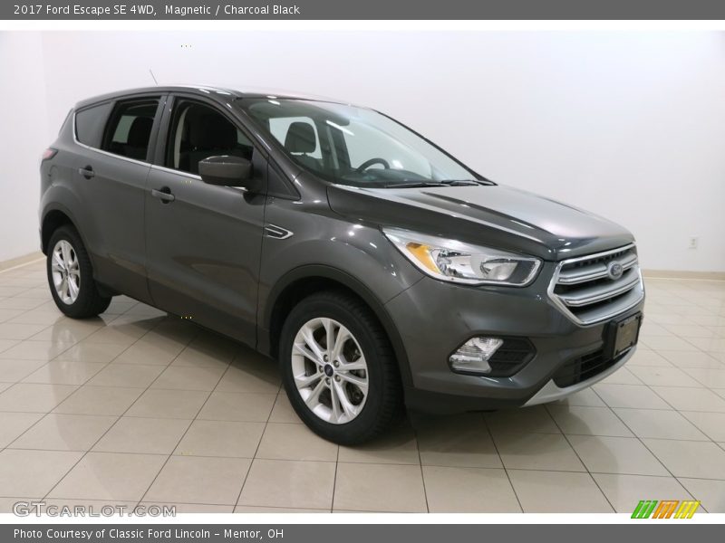 Magnetic / Charcoal Black 2017 Ford Escape SE 4WD