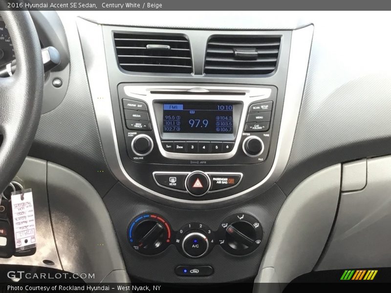 Century White / Beige 2016 Hyundai Accent SE Sedan