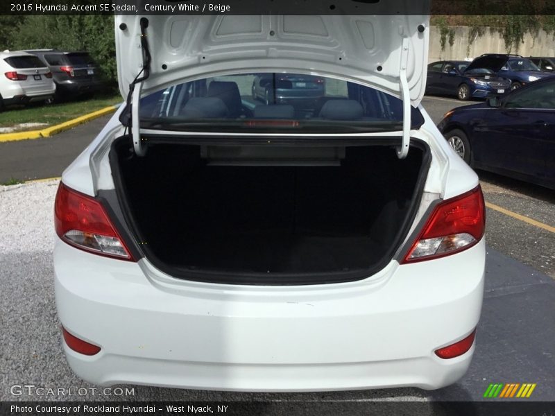 Century White / Beige 2016 Hyundai Accent SE Sedan