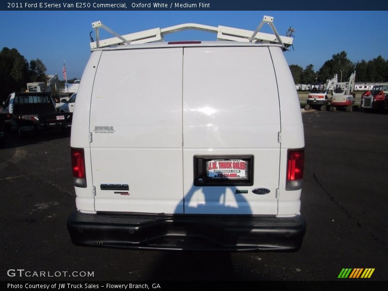 Oxford White / Medium Flint 2011 Ford E Series Van E250 Commercial