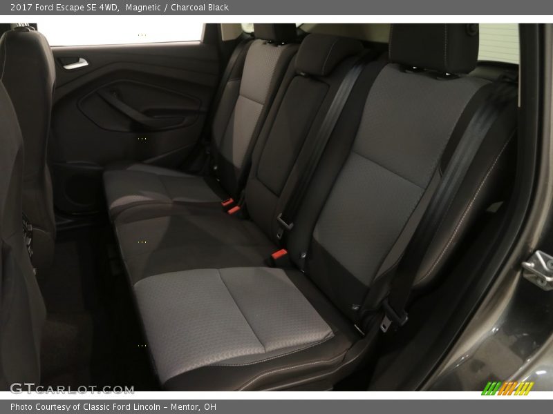 Magnetic / Charcoal Black 2017 Ford Escape SE 4WD
