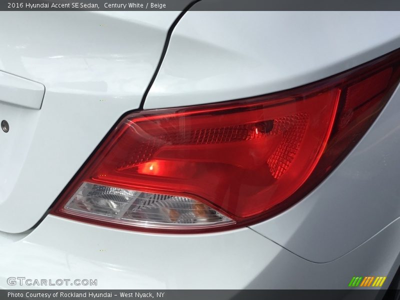Century White / Beige 2016 Hyundai Accent SE Sedan
