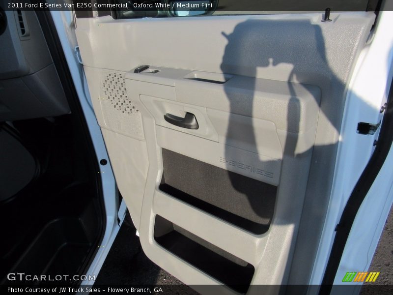 Oxford White / Medium Flint 2011 Ford E Series Van E250 Commercial
